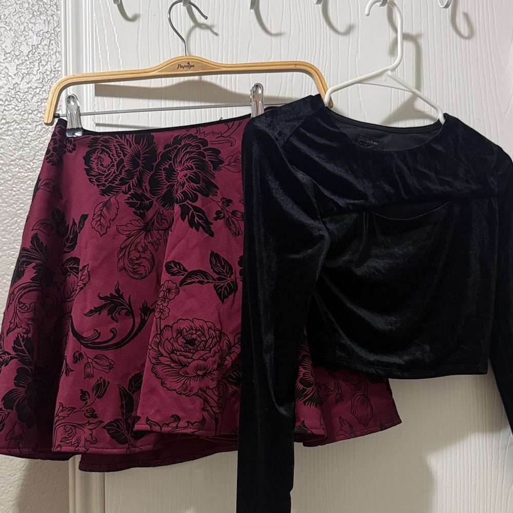 Jodi Kristopher Burgundy and Black Floral Skater Skirt